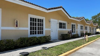 3834 SW 48th Ave, Hollywood, FL 33023