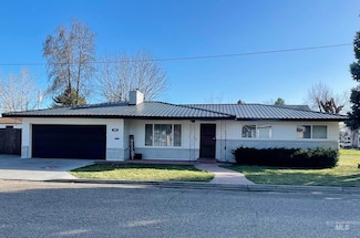 345 W Butterfield St, Weiser, ID 83672