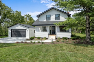 300 Geneva Rd, Glen Ellyn, IL 60137