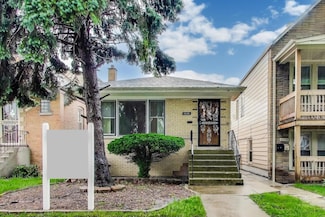 6636 S Rockwell St, Chicago, IL 60629