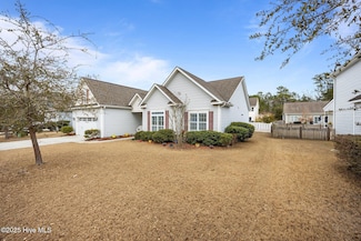 475 Landsdowne Cir, Hampstead, NC 28443
