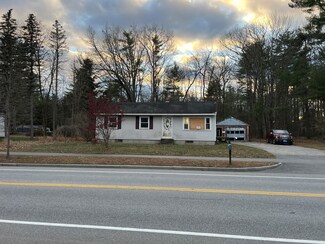 77 Village St, Concord, NH 03303