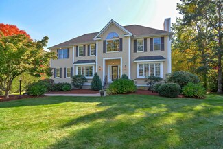 22 Sheffield St, Windham, NH 03087