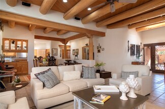 603 Vista de La Ciudad, Santa Fe, NM 87501