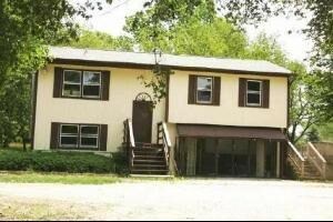 6N315 Weber Dr, Saint Charles, IL 60174