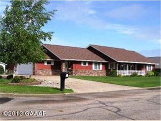44 Bluebird Ct, Morris, MN 56267
