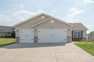 46 Hampton Dr, Troy, MO 63379