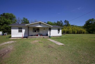 402 E 9th Ave, Leola, AR 72084