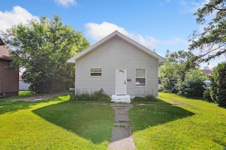14 15th St, Cloquet, MN 55720