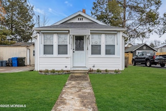 103 Lilac St, Lakehurst, NJ 08733