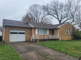 763 Annawan Ln, Youngstown, OH 44512
