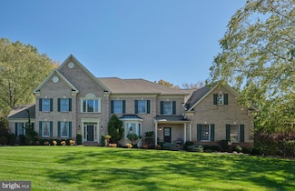 9 Pickering Dr, Newtown, PA 18940