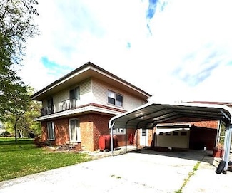 691 Alleghany Ave, Clifton Forge, VA 24422