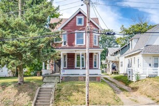 215 Hazlett Ave NW, Canton, OH 44708