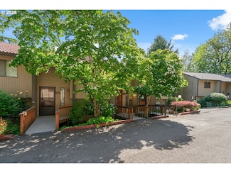 2818 Treetop Ln, West Linn, OR 97068