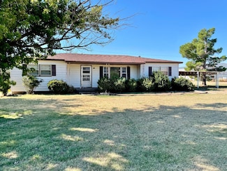 607 Texas Ave, Floydada, TX 79235