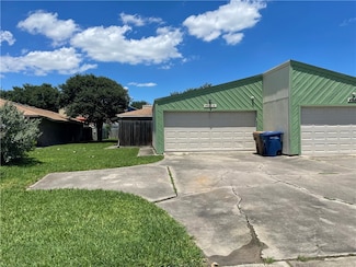 4916 Delwood St, Corpus Christi, TX 78413