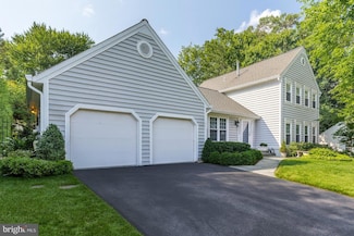 2611 Bainbridge Ln, Silver Spring, MD 20906