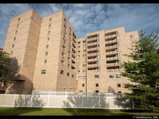 143 Hoyt St Unit 7L, Stamford, CT 06905