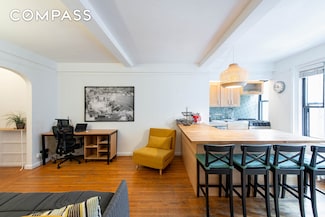 339 E 58th St Unit 5-B, New York, NY 10022