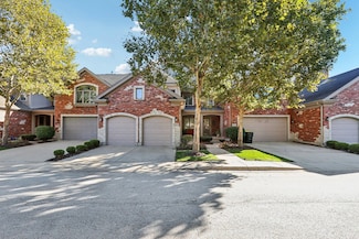 1209 W Charles Ln, Westmont, IL 60559