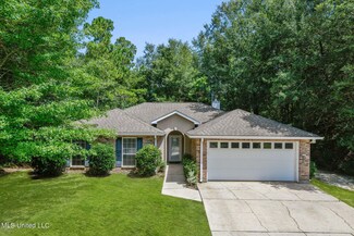 5511 Aila St, Diamondhead, MS 39525