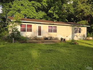 35 N Cypress St, Mc David, FL 32568