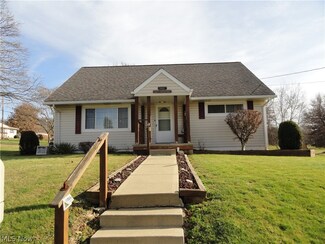 96 Clearview Ave, New Cumberland, WV 26047