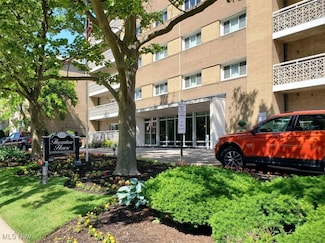 3333 Warrensville Center Rd Unit 211, Shaker Heights, OH 44122