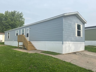 781 W Walcott Rd Unit 36, Walcott, IA 52773