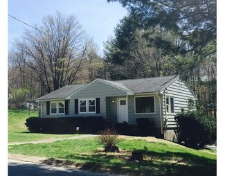 37 Maple St, Sterling, MA 01564