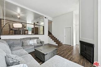6225 Shoup Ave Unit 109, Woodland Hills, CA 91367