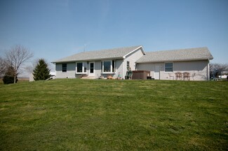 3492 N Hoisington Rd, Winnebago, IL 61088
