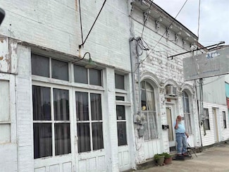 154 Pearl St, Laurel, IN 47024