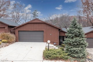 18035 Cliffside Dr Unit 4944, Strongsville, OH 44136