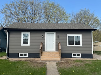 309 High Ave NW, Wagner, SD 57380