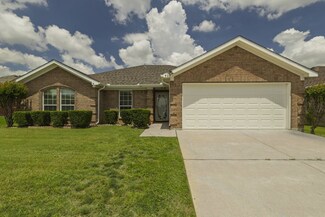 405 Mcmurtry Dr, Arlington, TX 76002