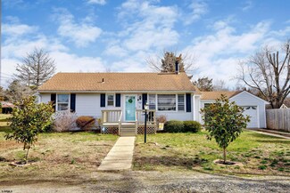 720 N Shore Rd, Absecon, NJ 08201