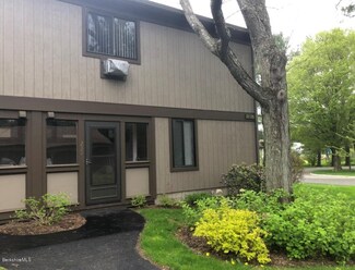 235 S Hemlock Ln, Williamstown, MA 01267