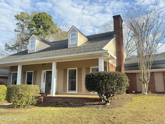 326 Woodlands Dr, Brandon, MS 39047