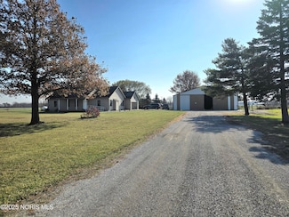 2067 Devils Hole Rd, Pemberville, OH 43450