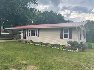 206 E Spring St, Doniphan, MO 63935