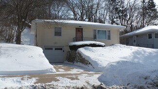 1207 Marshall Ave, Council Bluffs, IA 51503