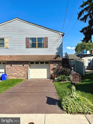 9603 Hoff St, Philadelphia, PA 19115