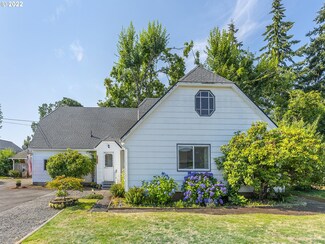 152 Warner Parrott Rd, Oregon City, OR 97045