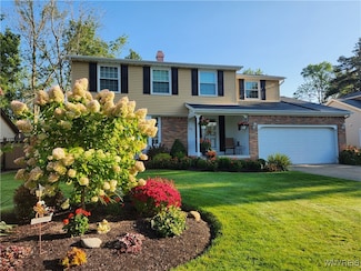 35 Schimwood Ct, Getzville, NY 14068