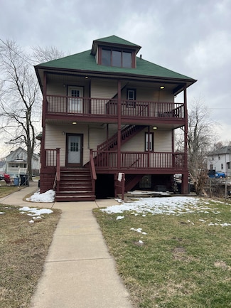 836 Pine St, Wyandotte, MI 48192