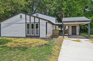 2731 Club House Dr, Columbus, OH 43211