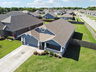 2000 W Huntsville Ct, Broken Arrow, OK 74011