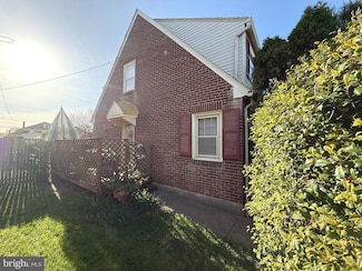 808 Hill St, York, PA 17403